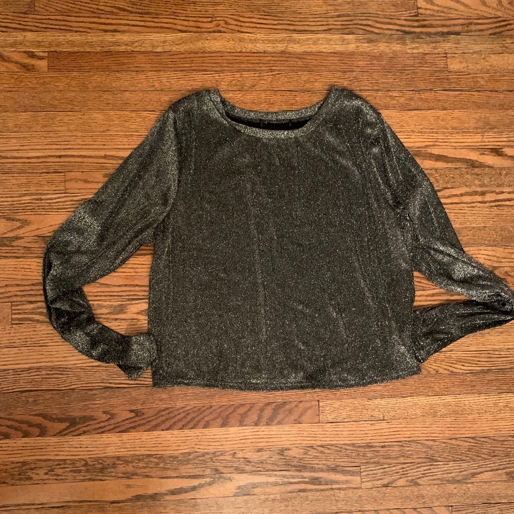 Metallic top
